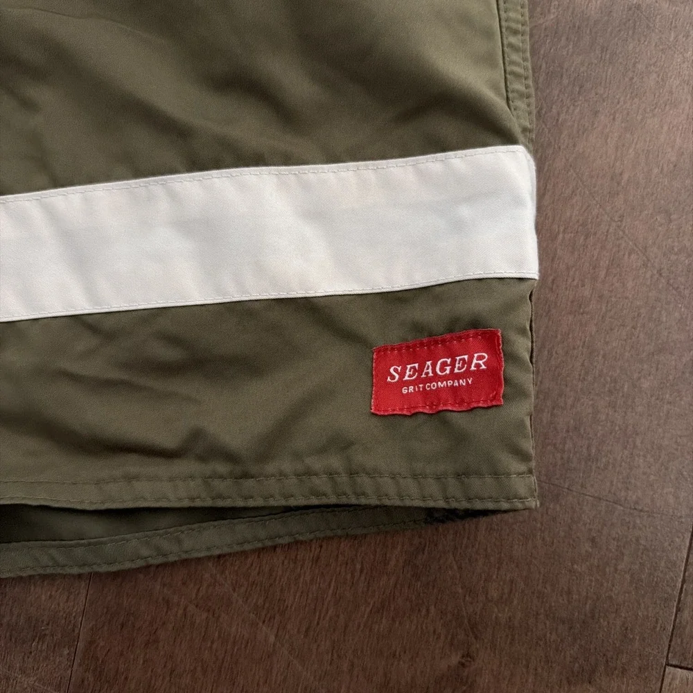 Seager Goldmines Trunk Men's Swim Trunks Size 30 Drawstring Pockets